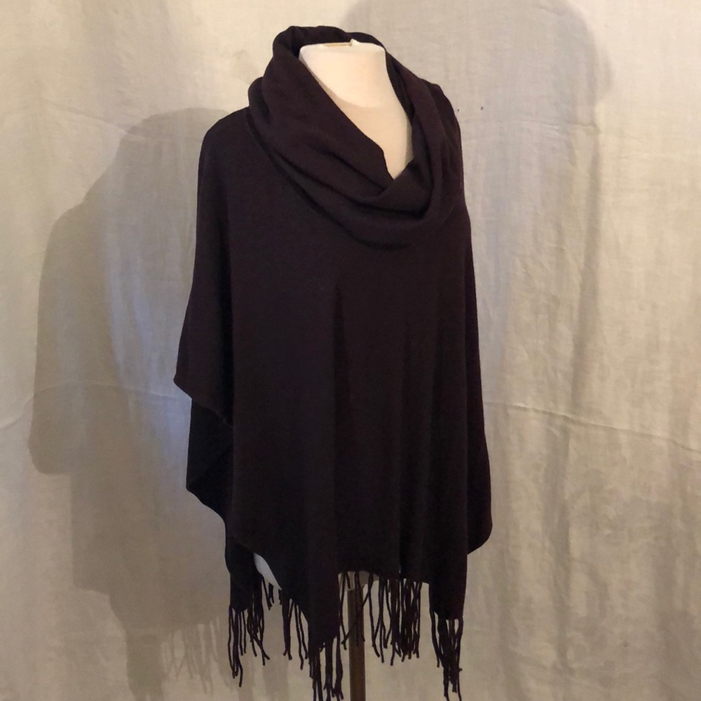 Burgundy sweater poncho with fringe and cowl neck